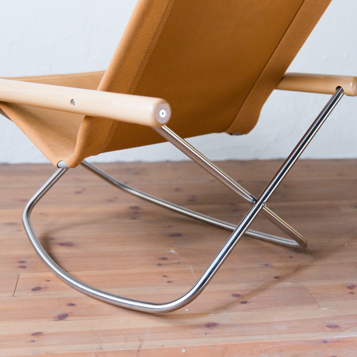 ニーチェア エックス ロッキング (木部ダークブラウン シートレンガ