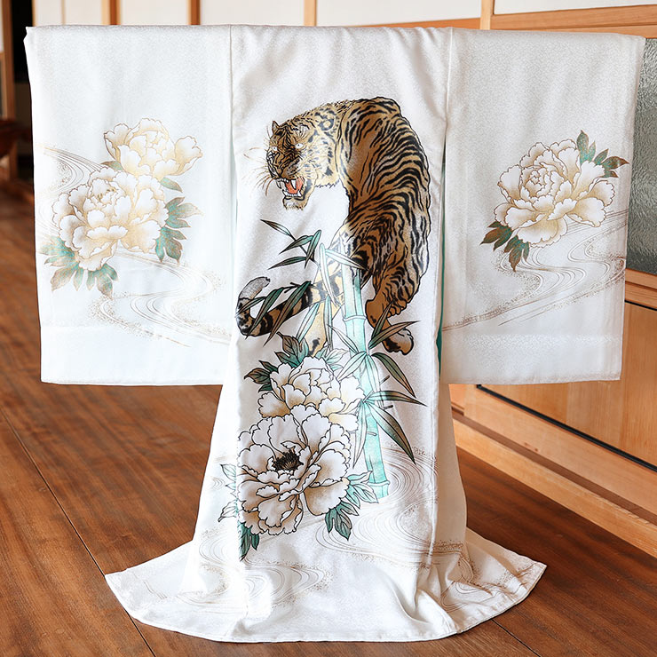 正絹 お宮参り 男の子 お初着 産着 虎 牡丹流水 白 ホワイト 寅 トラ