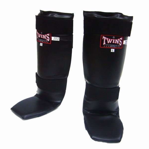 ツインズ TWINS 合皮製 キックボクシング レガース スネサポーター