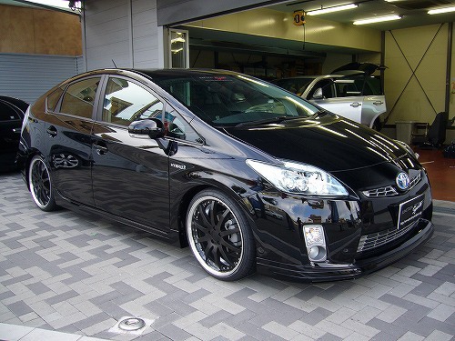 TOYOTA 前期プリウス【PRIUS】（ZVW30）用 19インチホイール＆タイヤ