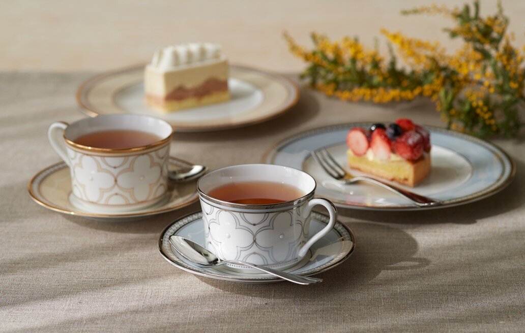 ノリタケ トレフォリオゴールド カップ＆ソーサー 〈4945L/T93686