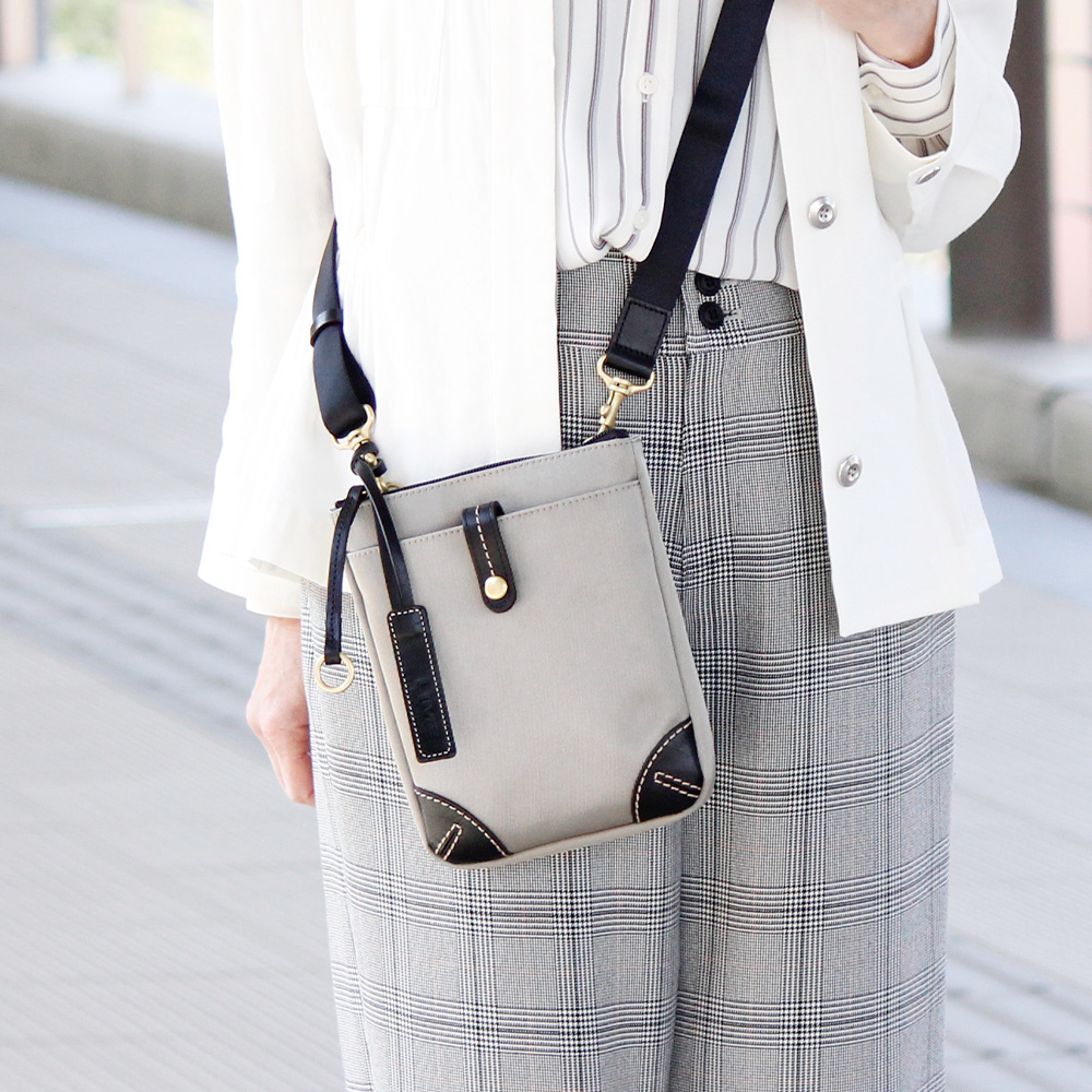 LIME made in japan スマホショルダー レディース 本革 撥水 ナイロン