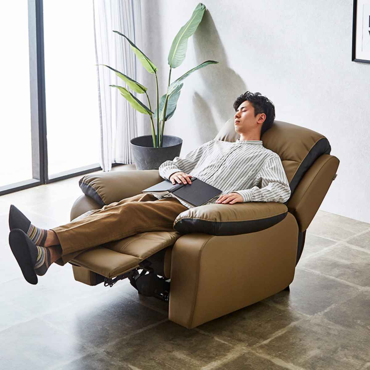 ホームテイスト（HOME taste） 電動リクライニングソファ 1人掛け PU