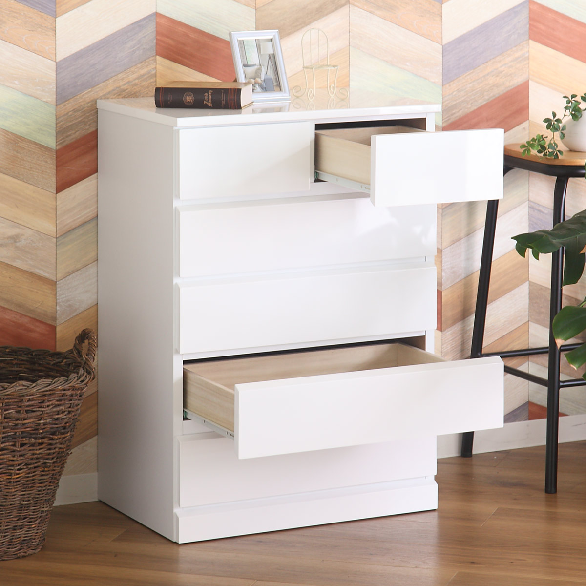 クロシオ チェスト 5段6杯 鏡面仕上げ 幅60cm （ タンス 完成品 収納