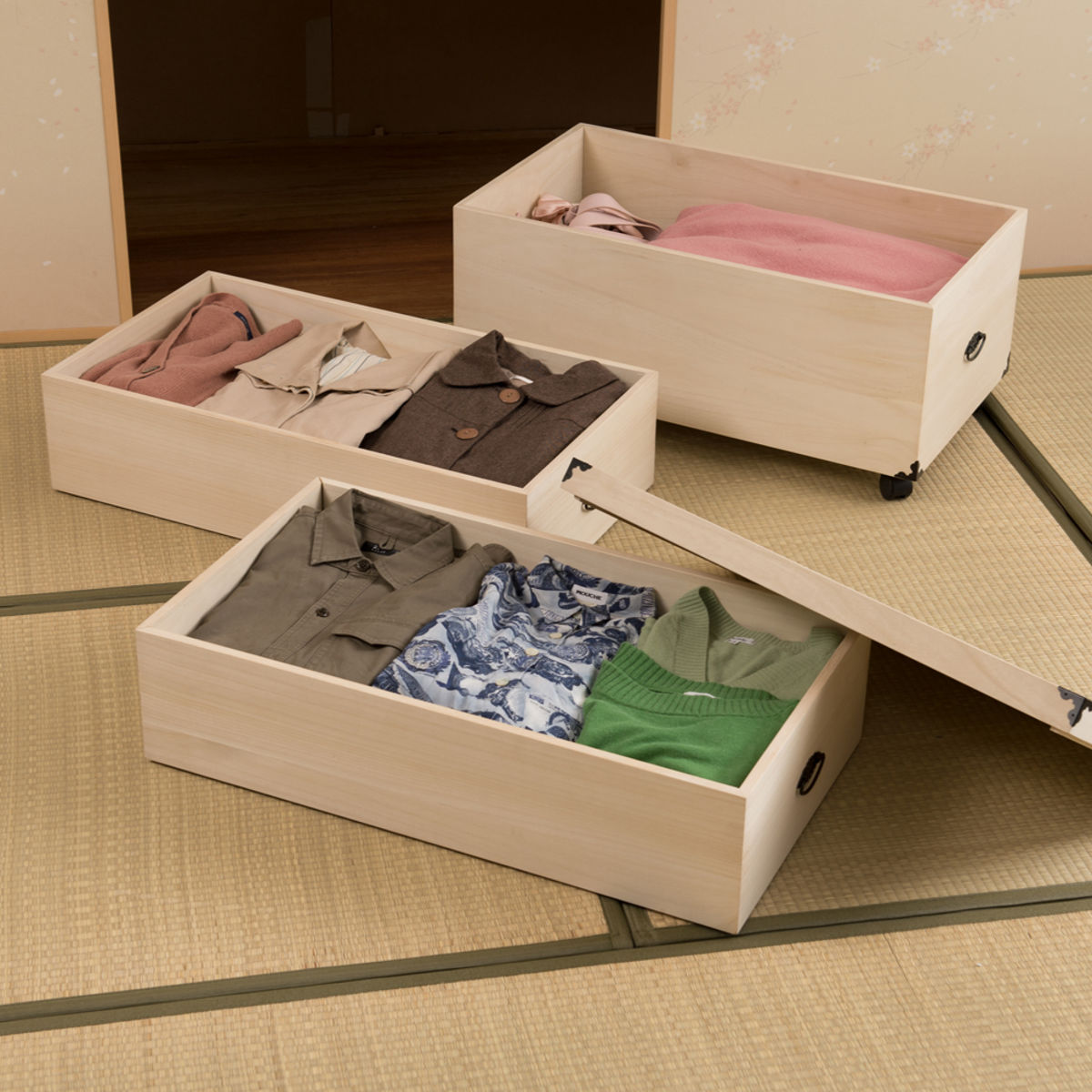 桐 衣装ケース 3段 押入れ収納 衣裳箱 キャスター付 隅金具 高さ72.5cm