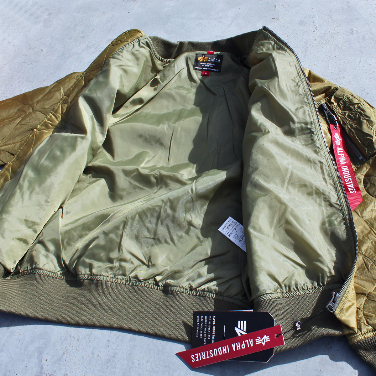 Alpha Industries（アルファ・インダストリーズ） ALPHA INDUSTRIES