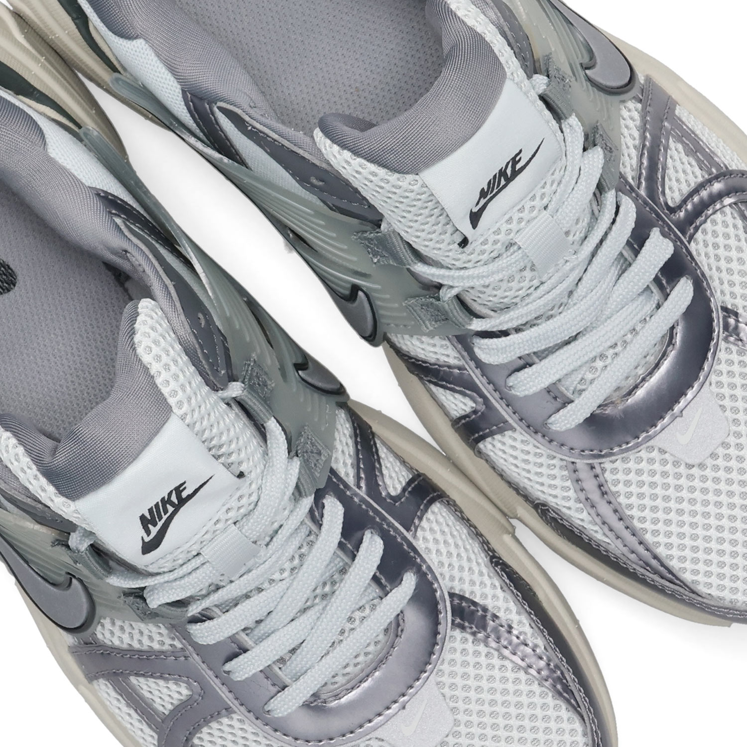 NIKE（ナイキ） NIKE V2K ラン スニーカー メンズ レディース V2K RUN