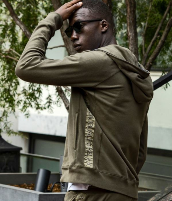 1PIU1UGUALE3 RELAX ウノピゥウノウグァーレトレ リラックス