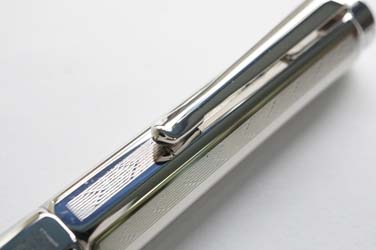 CARAN d'ACHE（カランダッシュ） 万年筆 エクリドール シェブロン