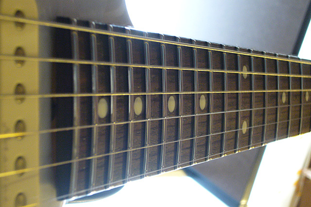 ストラトの演奏性を高める改造: SHIMA-Z『サウンド研究室』