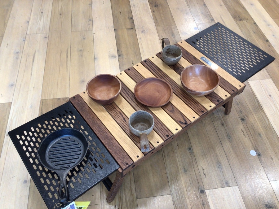 ブラックデザイン ハレテーブル アイアンプレート ツリー デバイス