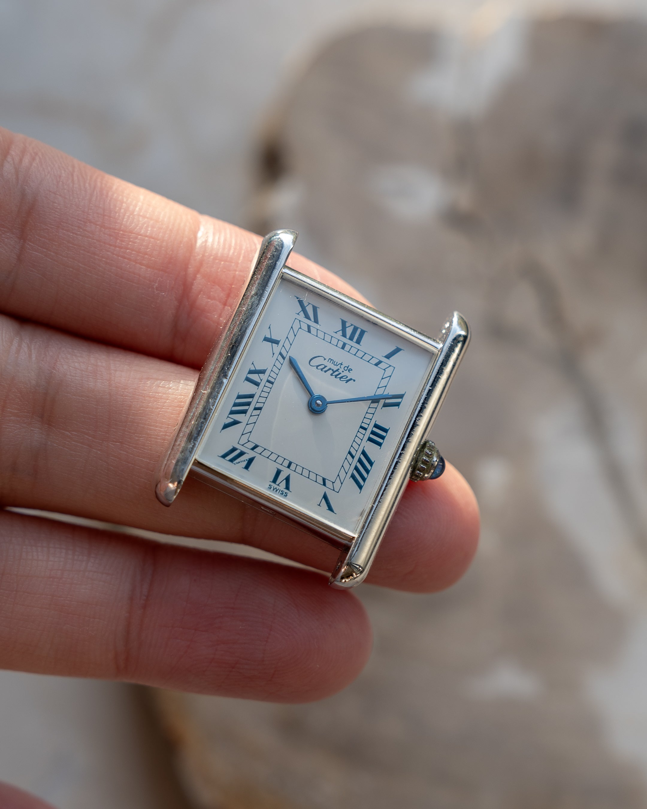カルティエ マストタンク ブルー ローマ数字 ホワイト ダイヤル