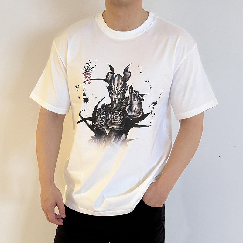 蔦屋書店オリジナル】ウルトラマンゼロ 水墨画 Tシャツ 白XL -の商品
