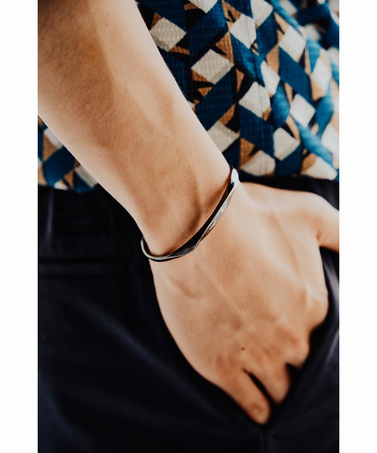 真鍮製アソートバングル ー 洗練された大人のアクセント（ブレスレット