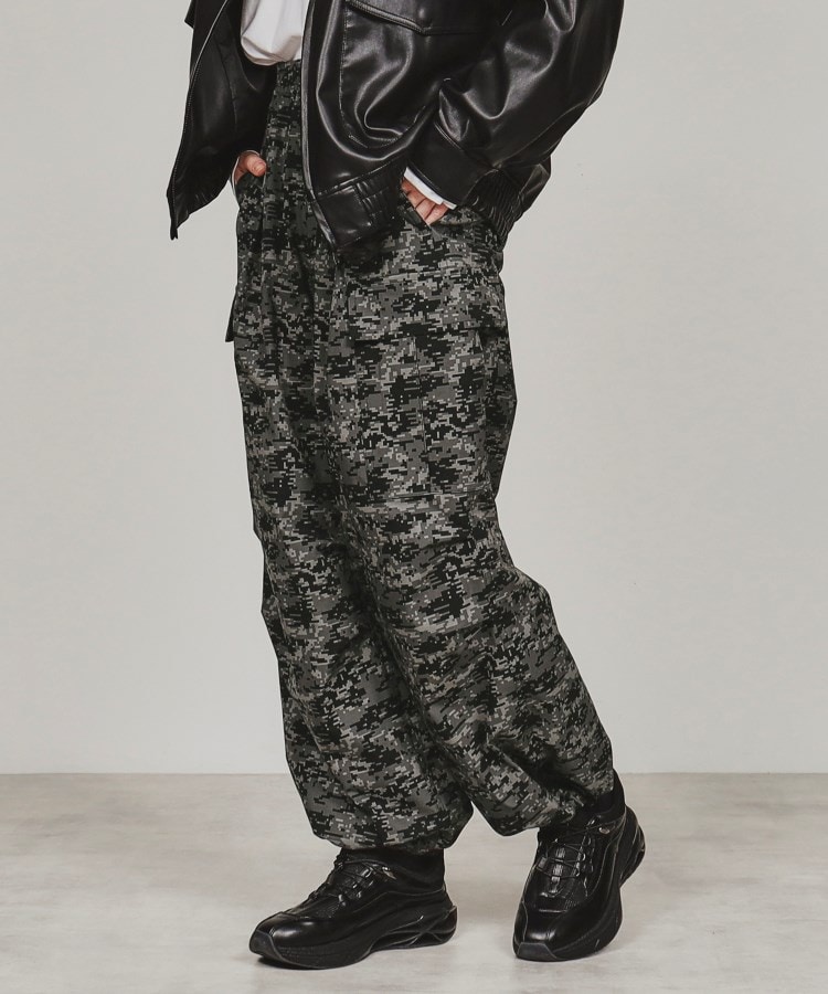 デジカモプリントワイドカーゴパンツ（その他） | tk.TAKEO KIKUCHI