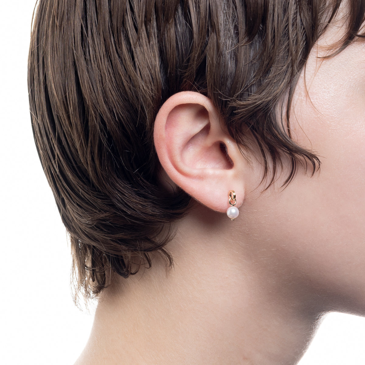 BOW ダイヤモンド ピアス