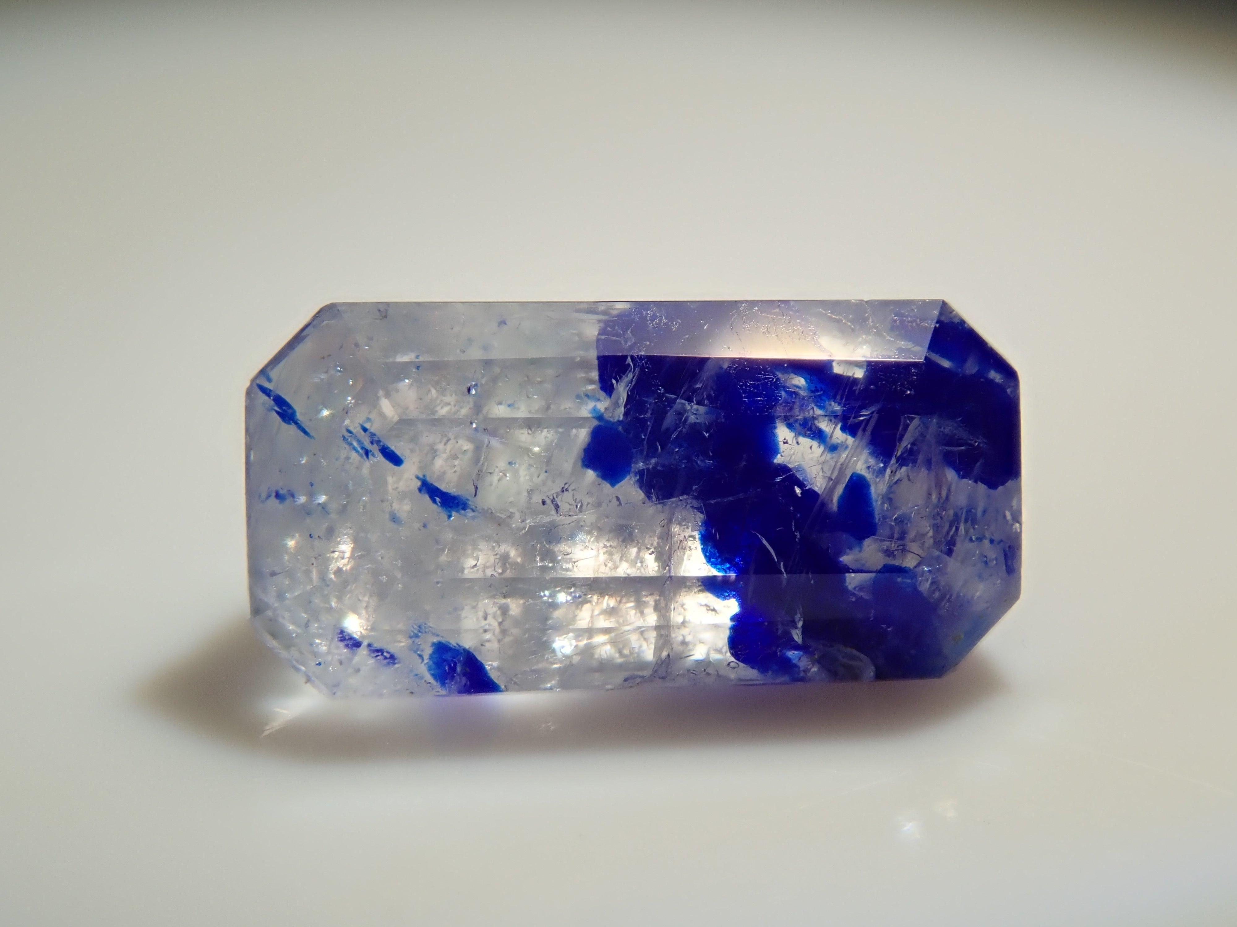 アフガニスタン産ラズライトインソーダライト 0.581ctルース