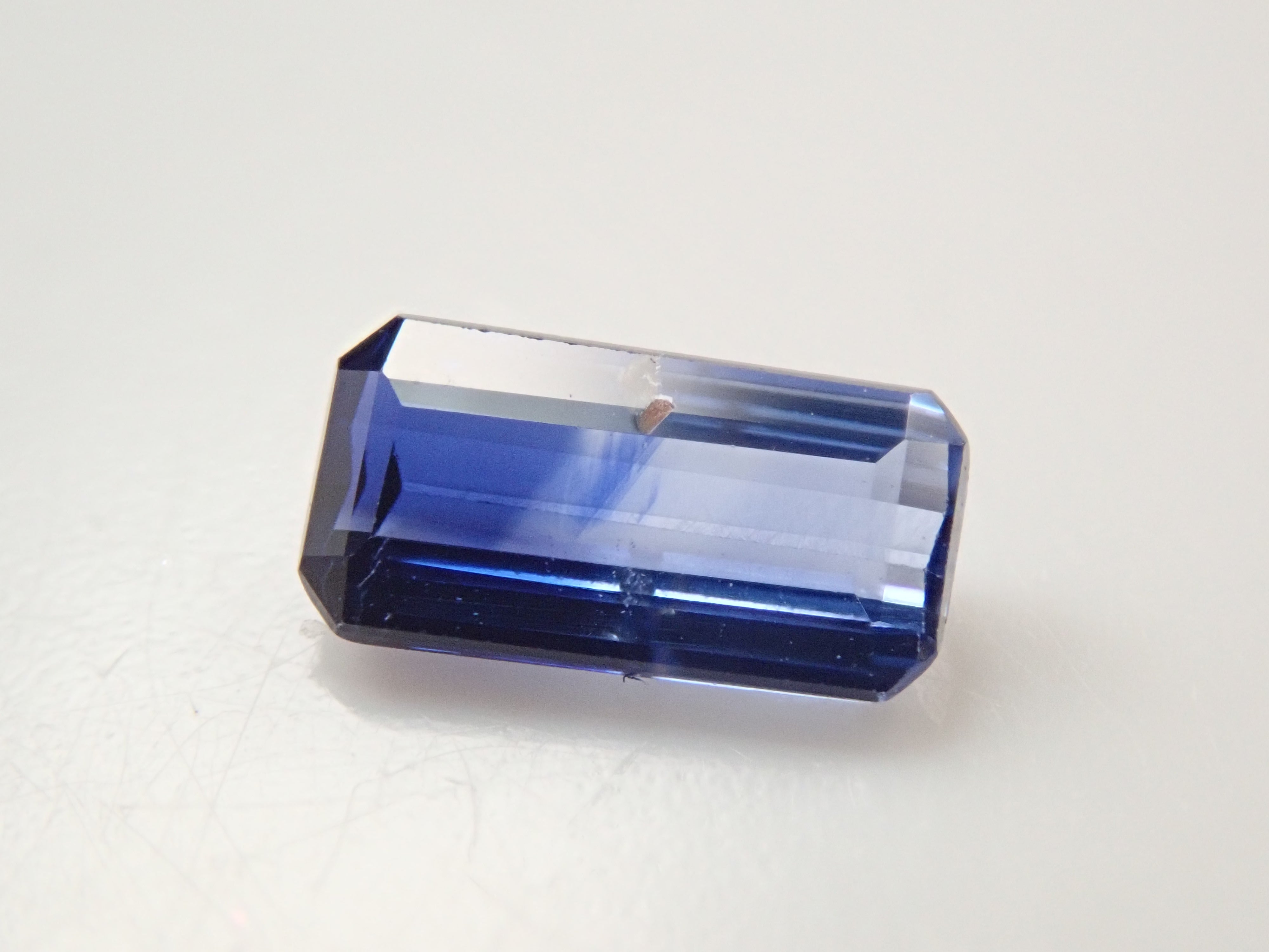 バイカラーサファイア 0.301ctルース