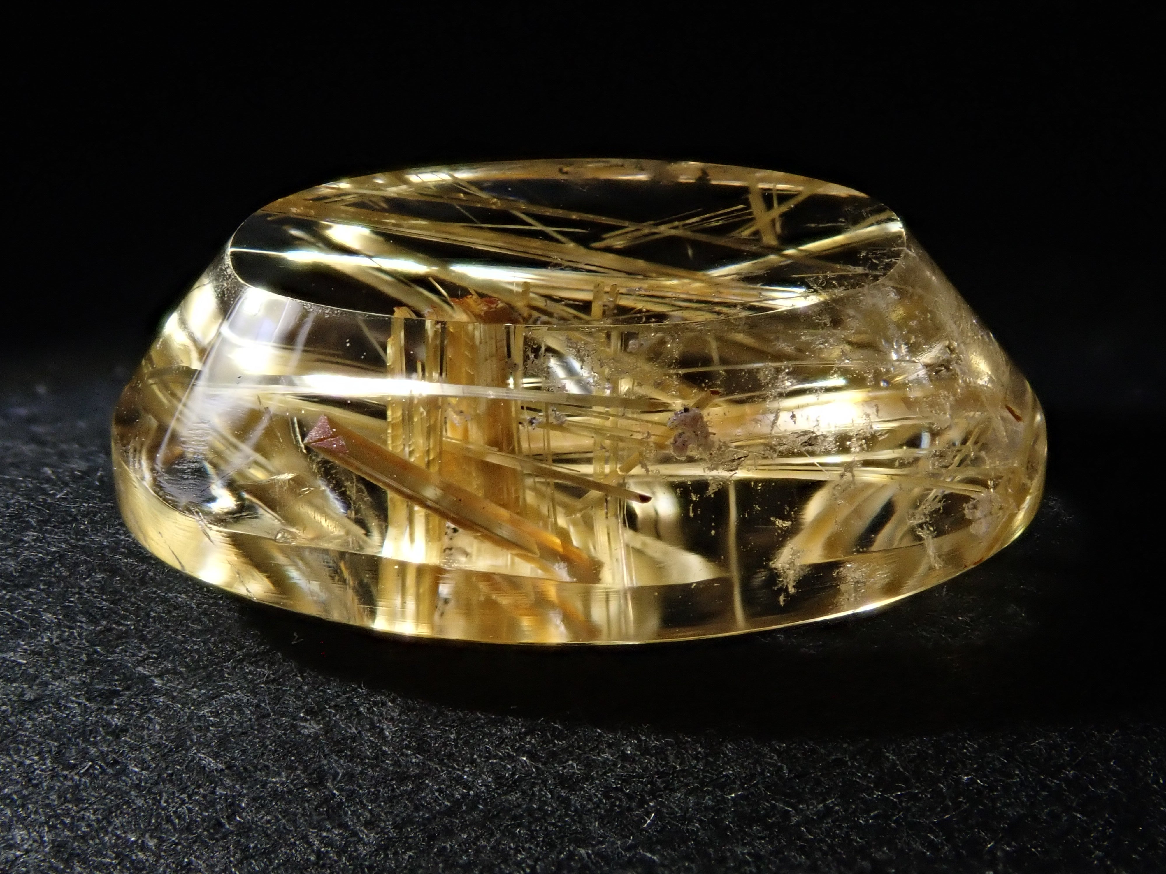 ルチルクォーツ（ルチルレイテッドクォーツ） 7.440ctルース（太陽