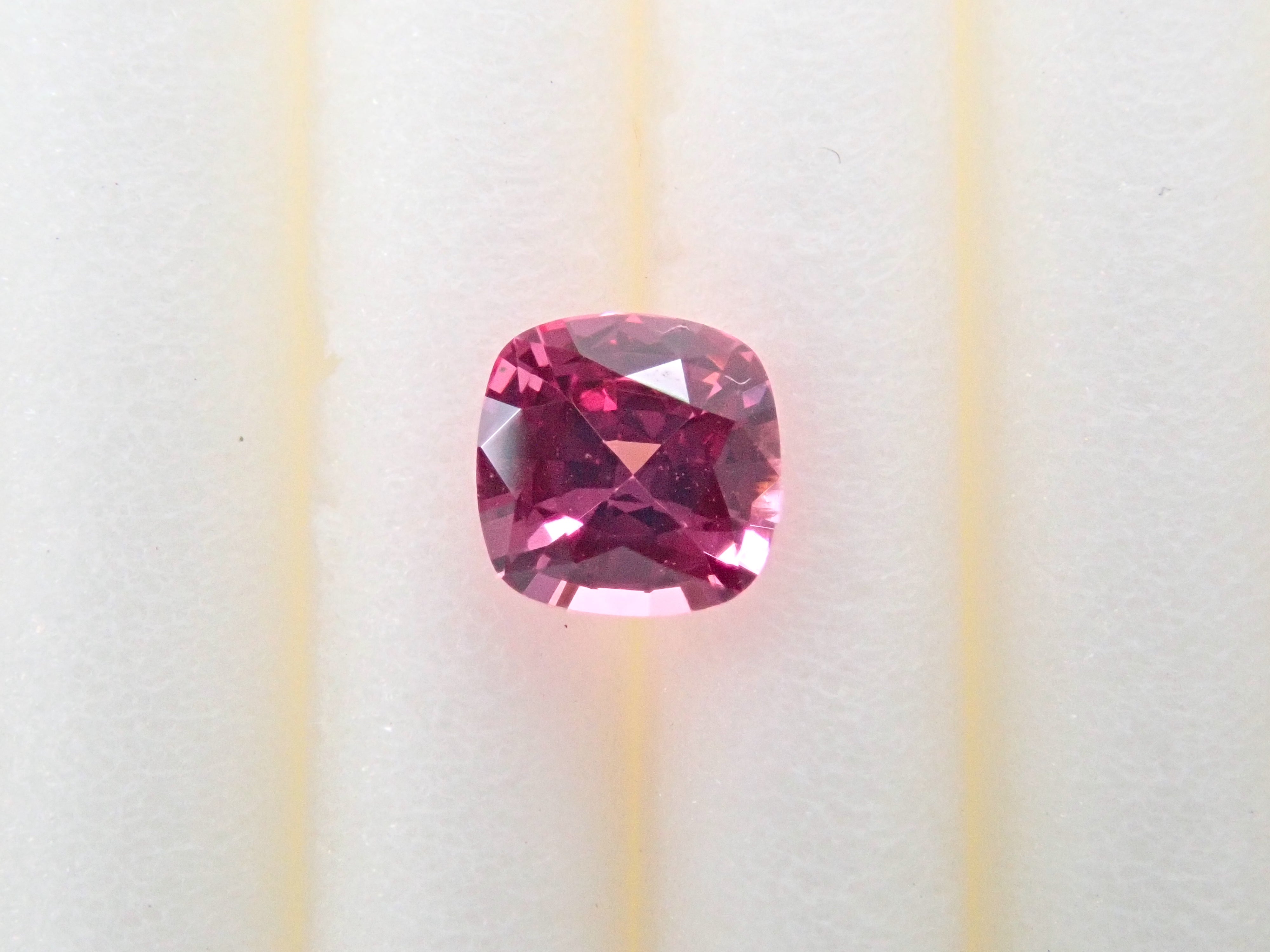 Hot Pink Spinel 0.203ct Loose (Mahenge Spinel)