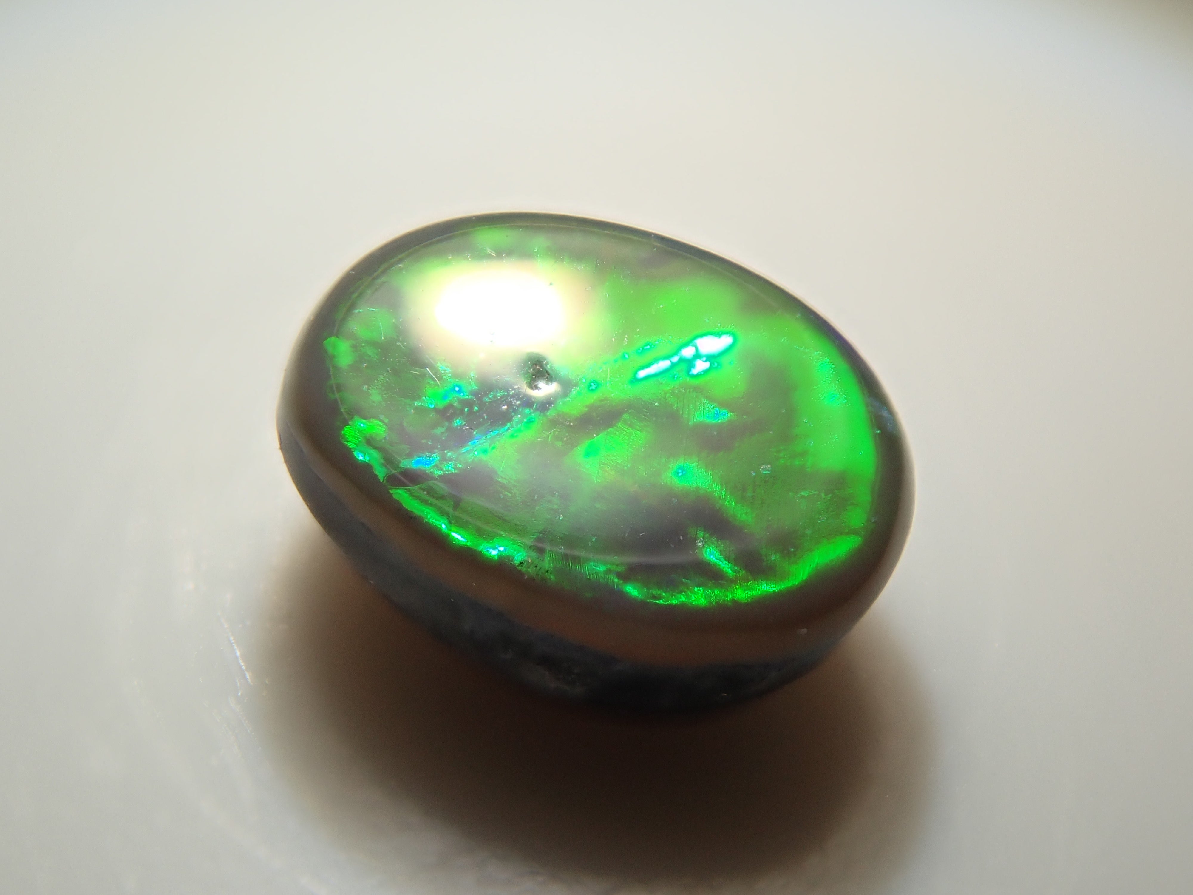 ブラックオパール 0.310ctルース