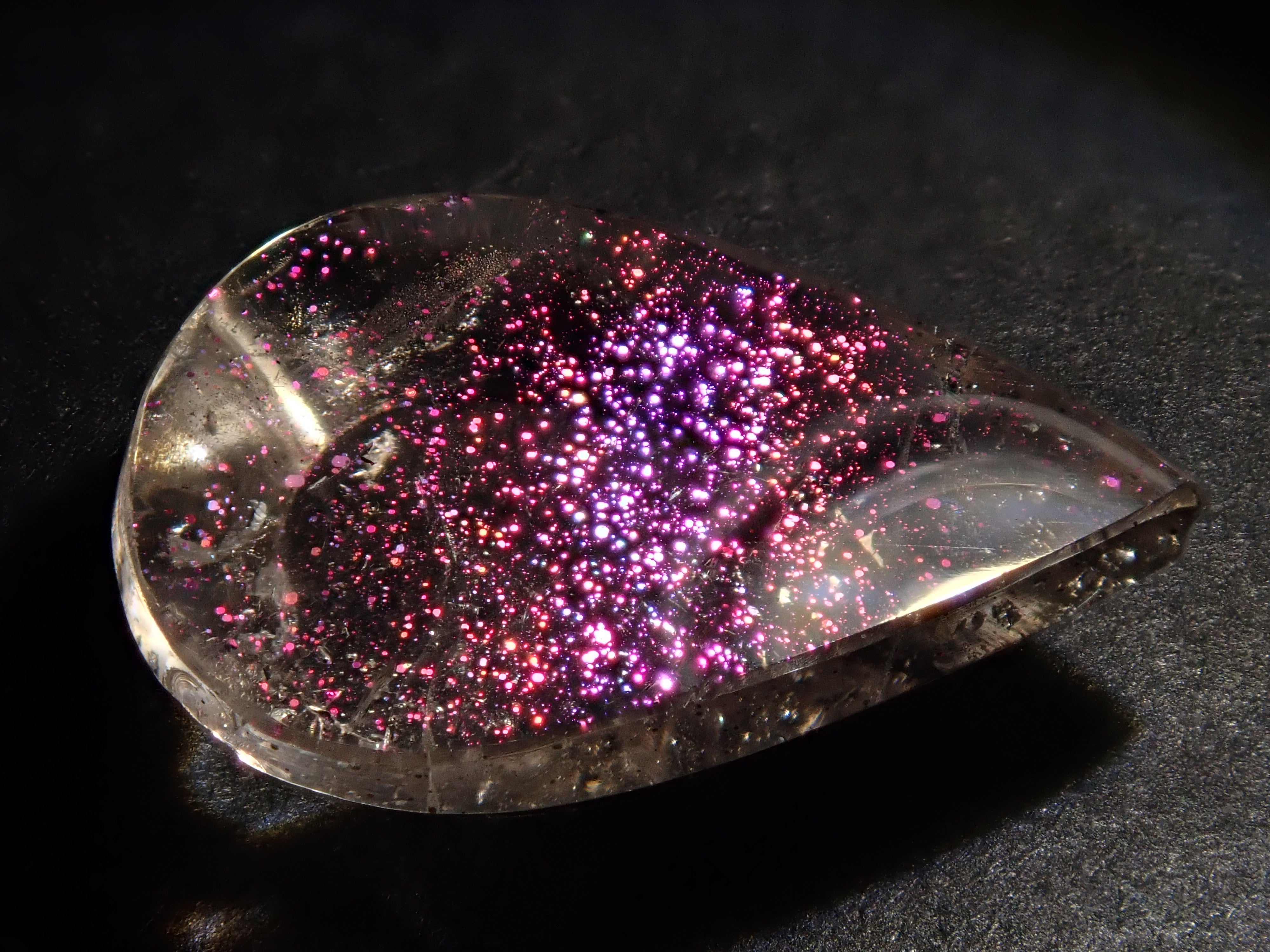 ティンカーベルクォーツ（ピンクファイヤークォーツ） 3.968ctルース