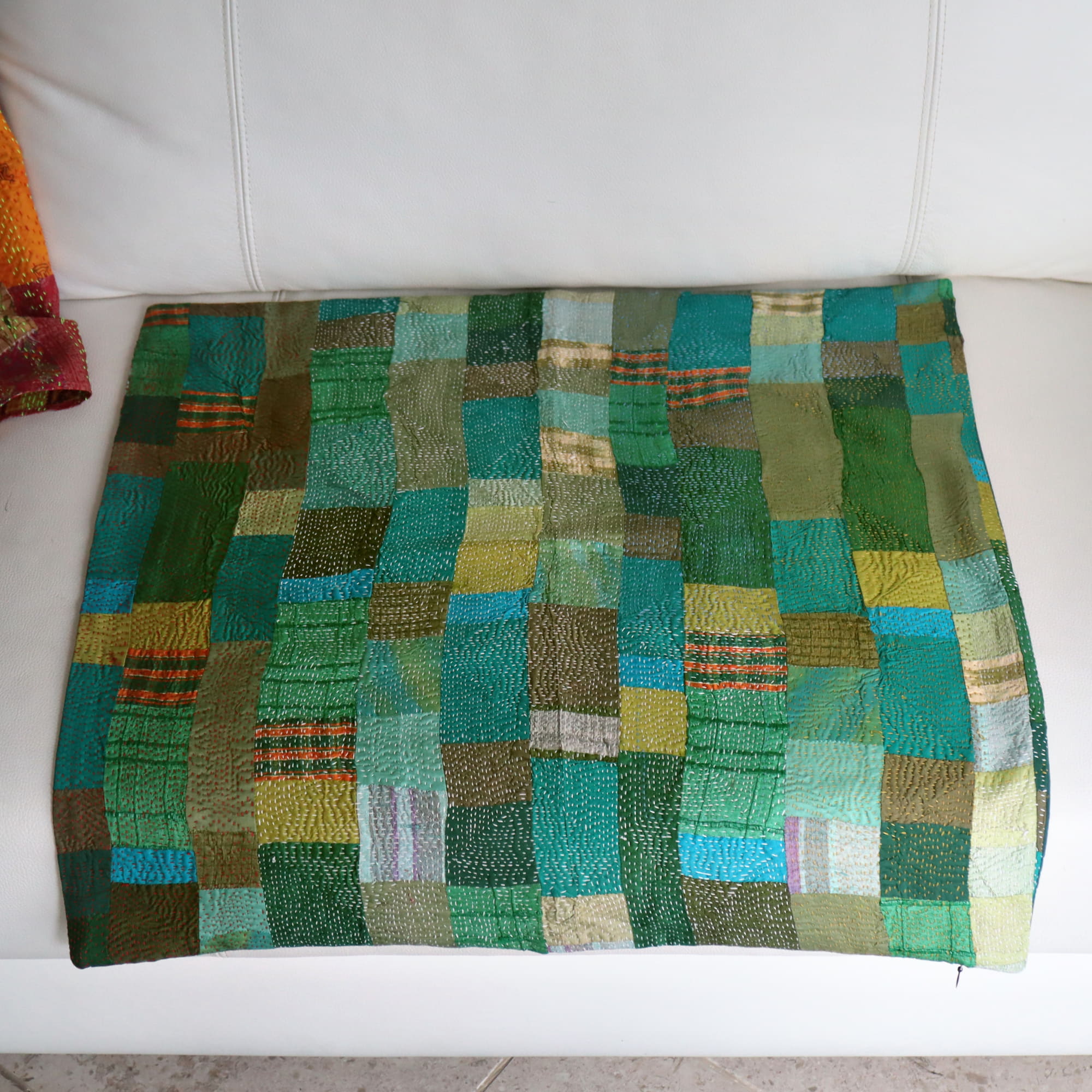 キリムスタイル / カンタ刺繍 シルク クッションカバー57×56cm