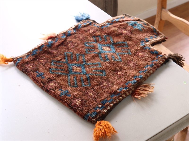 キリムスタイル / 塩袋 ソルトバッグ(ナマクダン) 44×33cm 青いサソリ