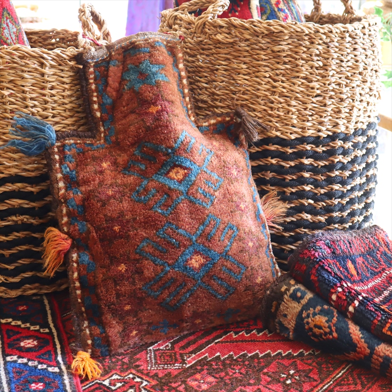 キリムスタイル / 塩袋 ソルトバッグ(ナマクダン) 44×33cm 青いサソリ