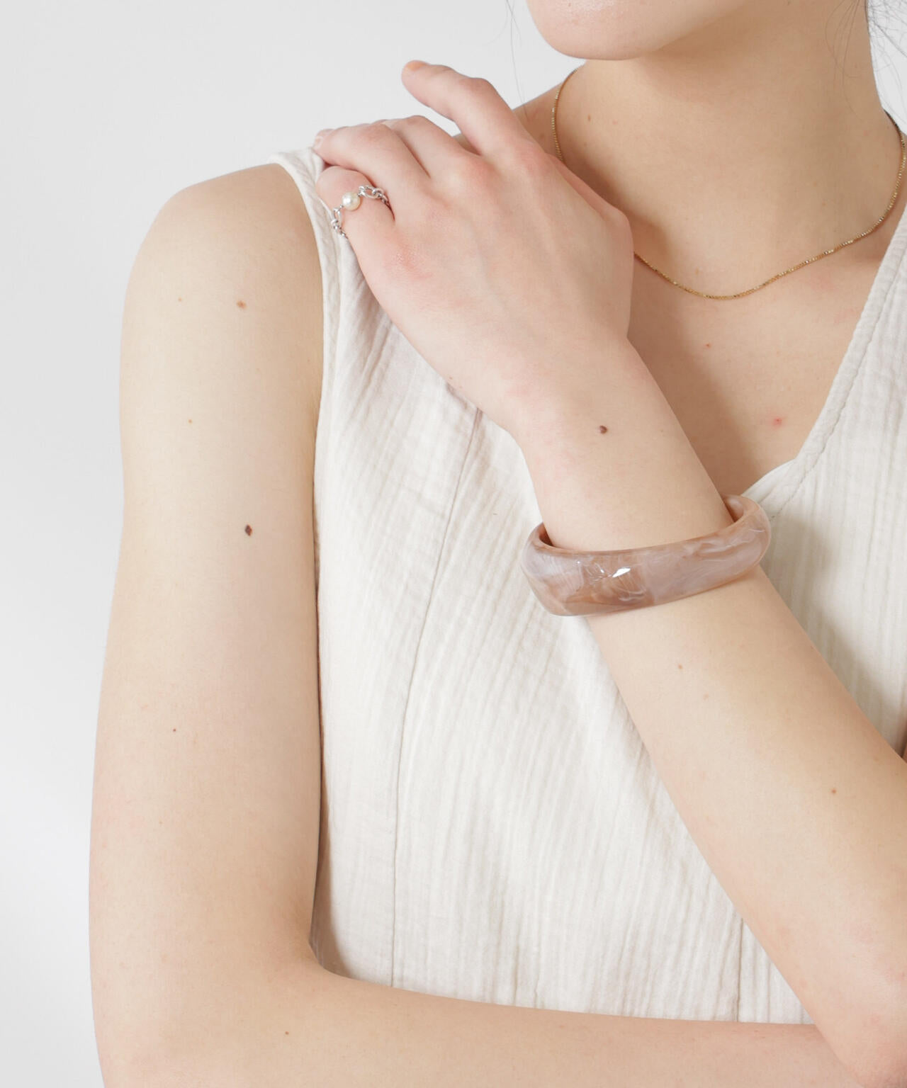 ワイド マーブル バングル