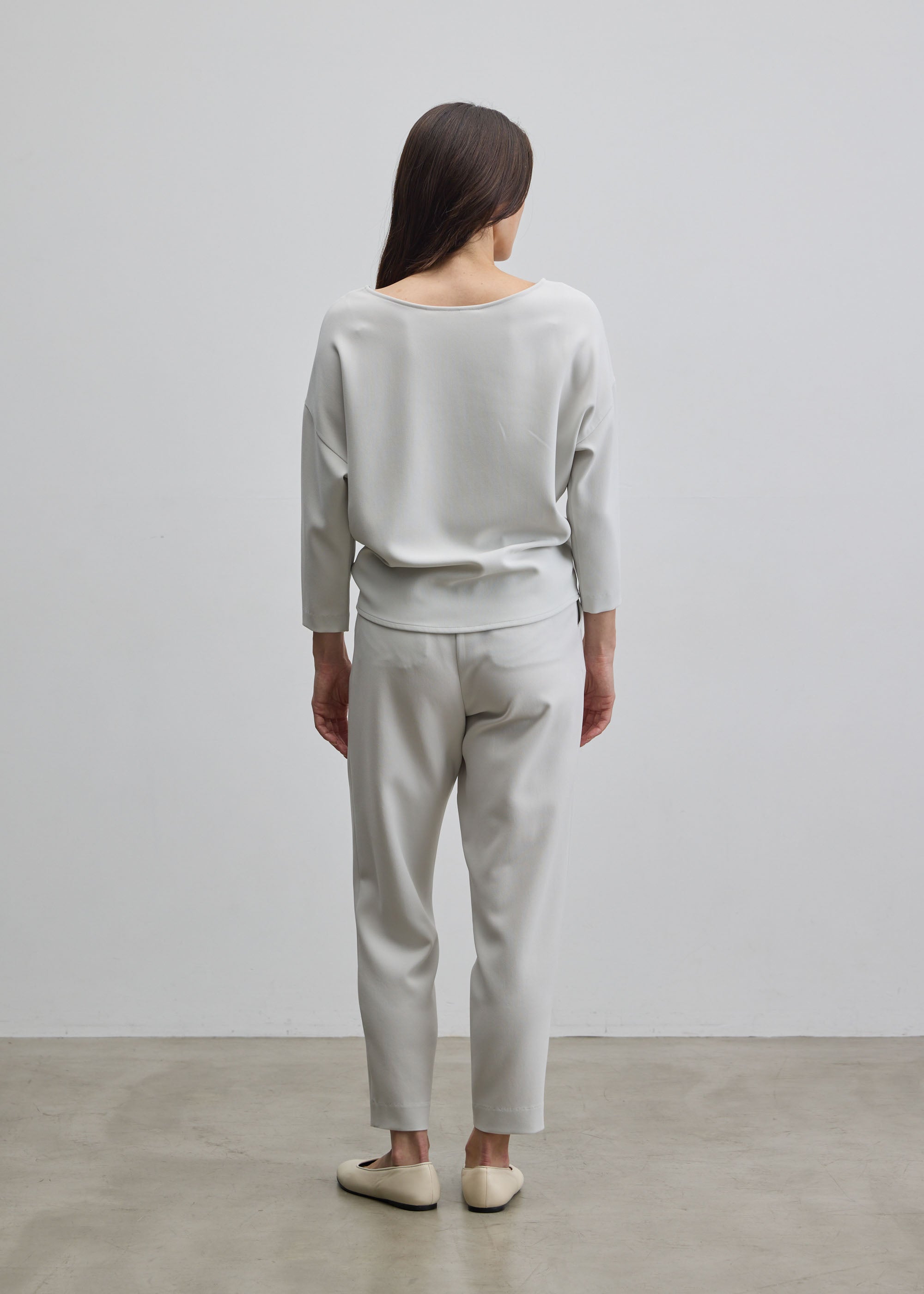 タックパンツ - SOÉJU online store｜上質な大人の女性のためのボトムス