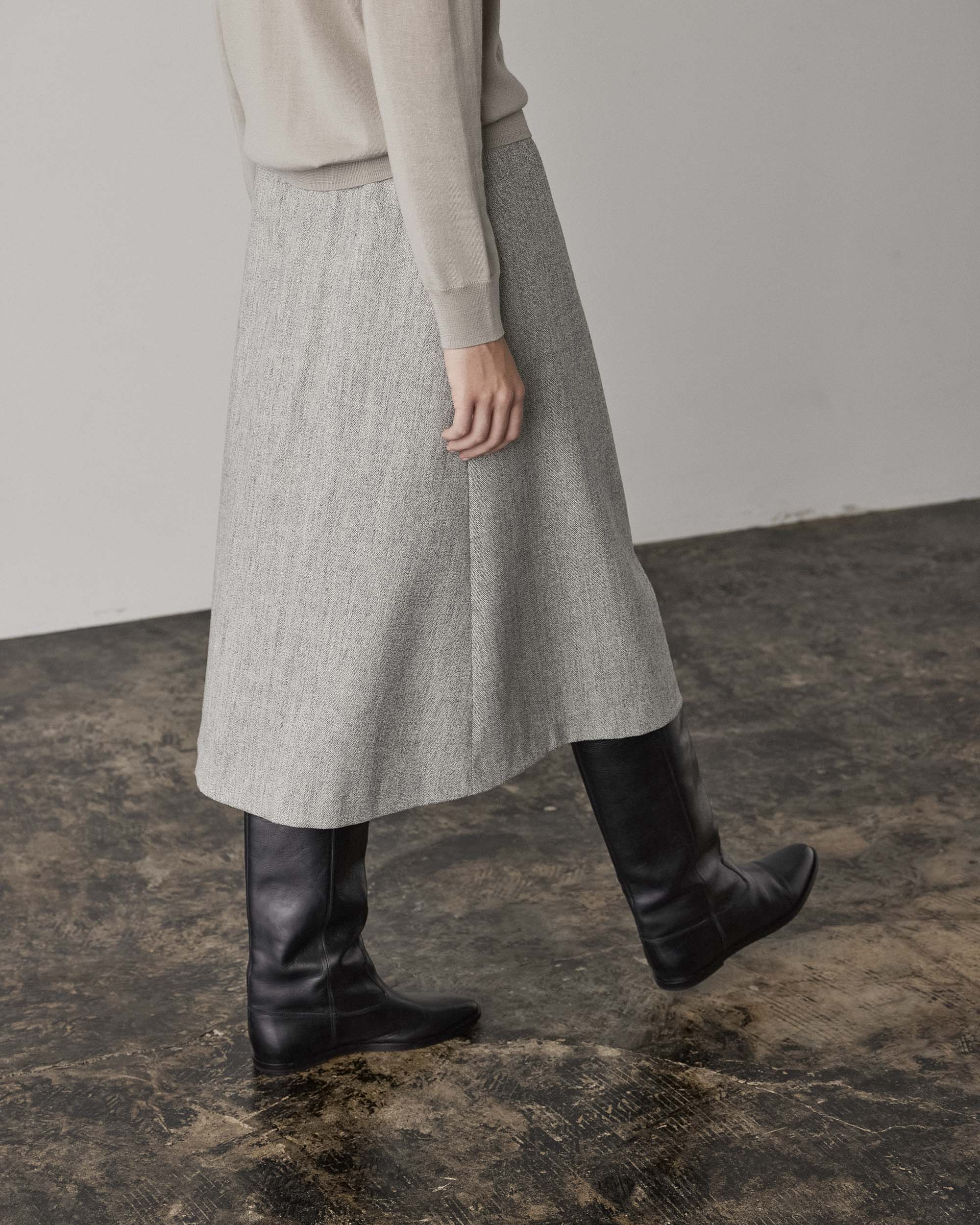 ヘリンボーンセミフレアスカート - SOÉJU online store｜上質な大人の