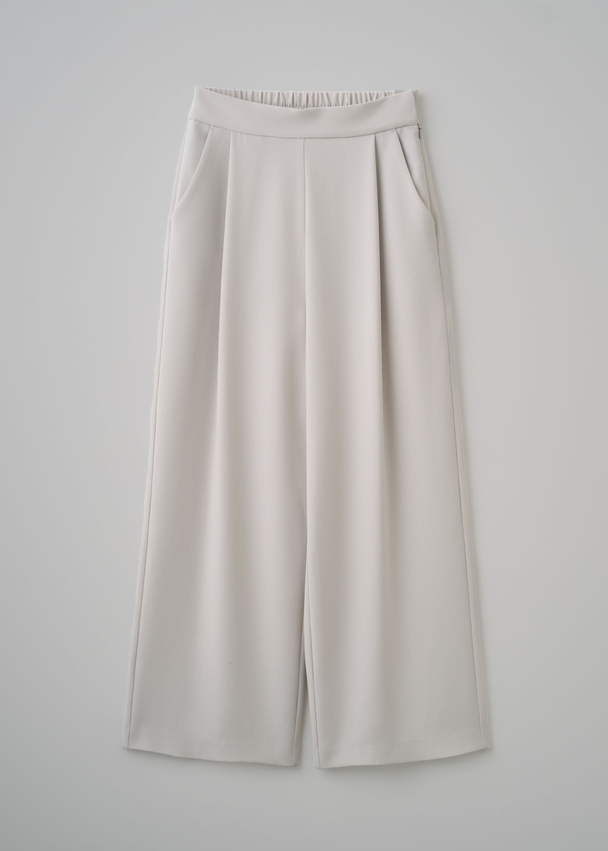 タックワイドパンツ - SOÉJU online store｜上質な大人の女性のための