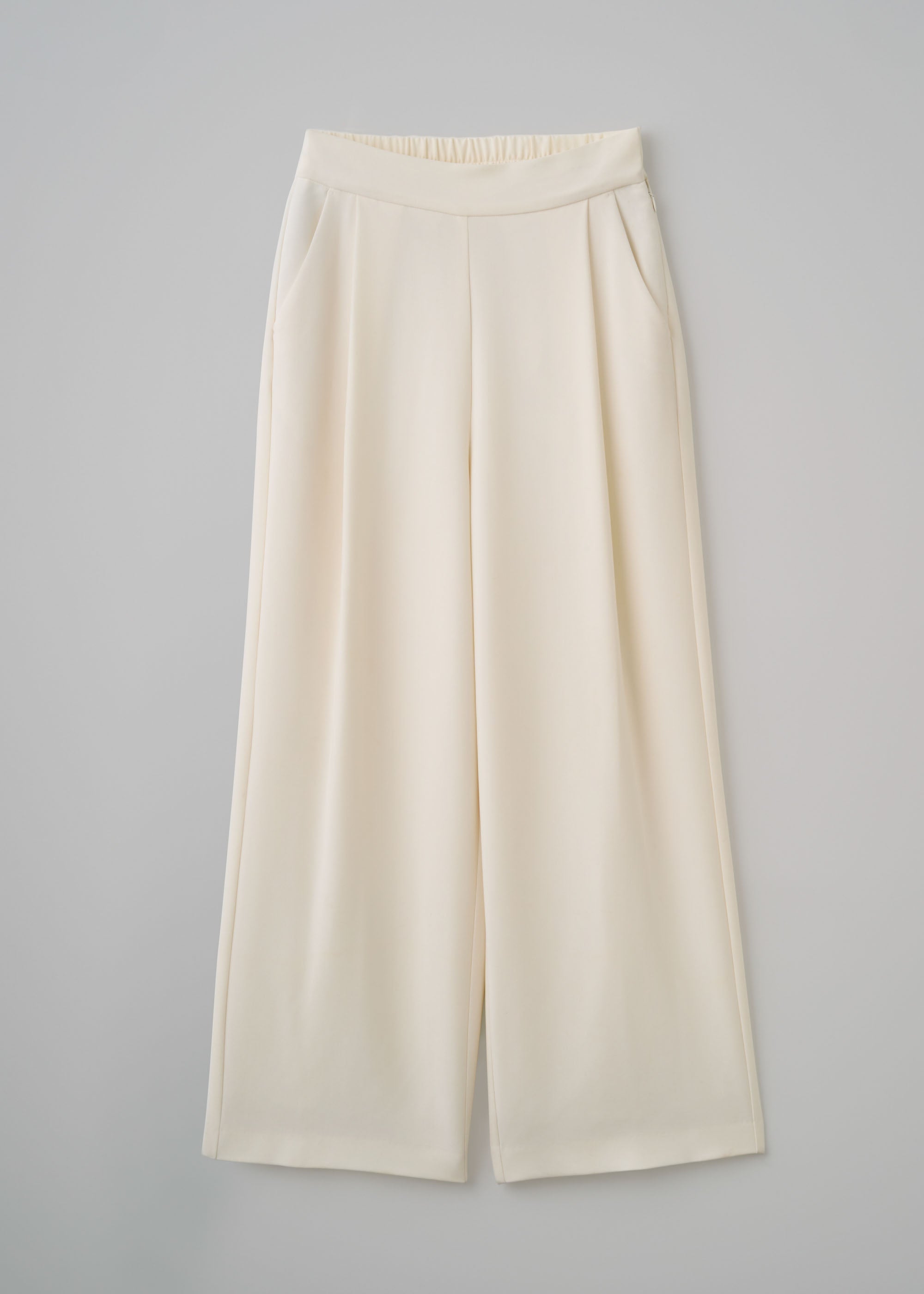 タックワイドパンツ - SOÉJU online store｜上質な大人の女性のための