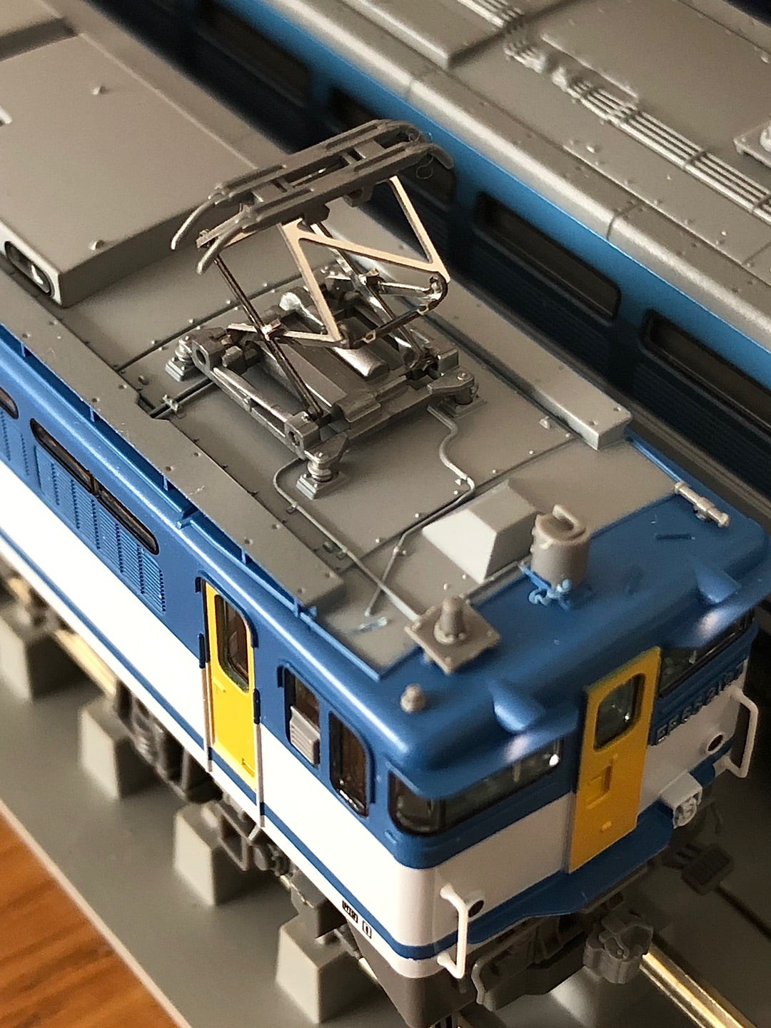 TOMIX[7135] EF65形2000番台(2127号機・JR貨物更新車) | Persimmon's Cafe