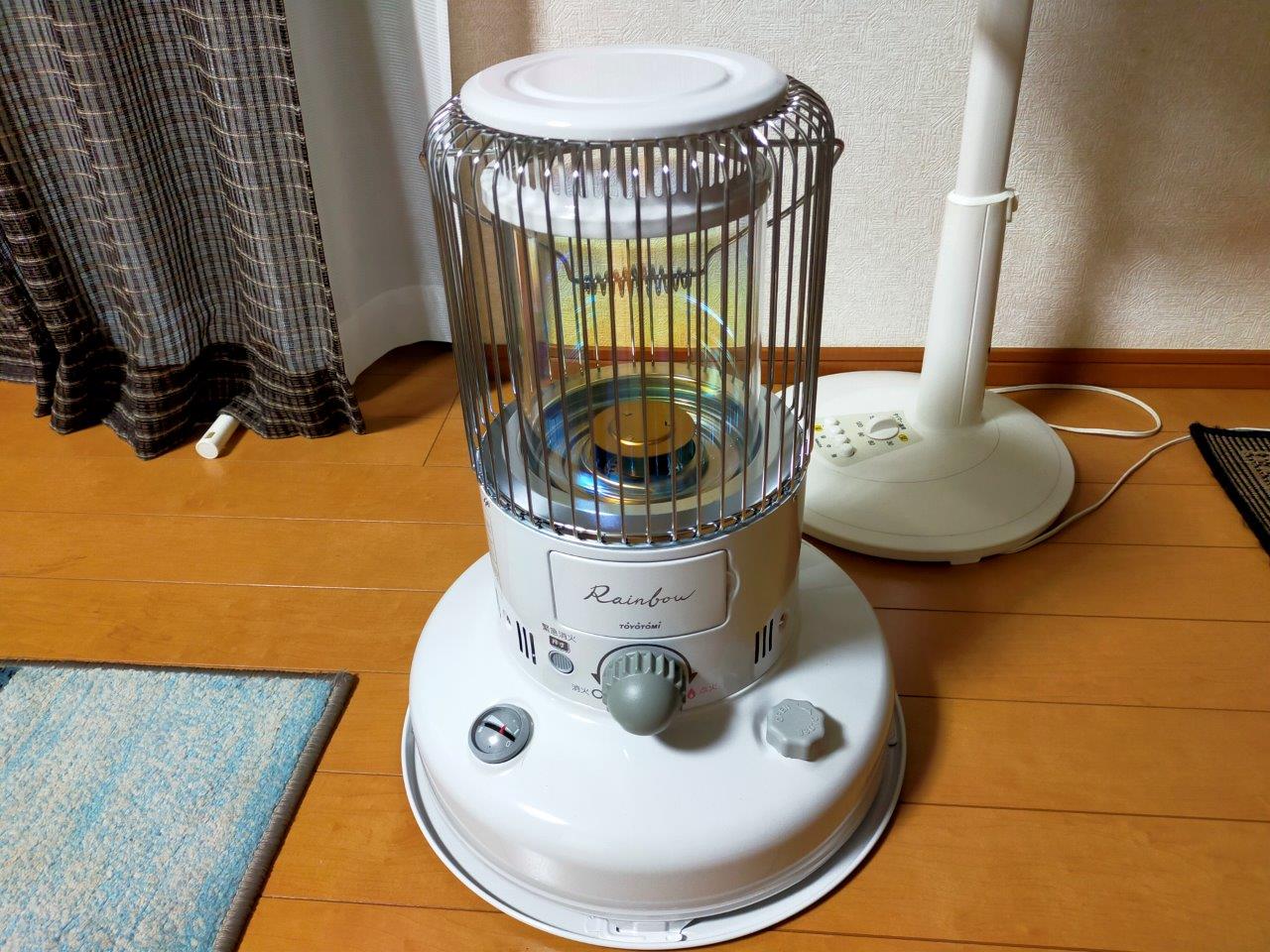 美品数回使用程度のトヨトミRB250レインボーストーブ 超美品」トヨトミ