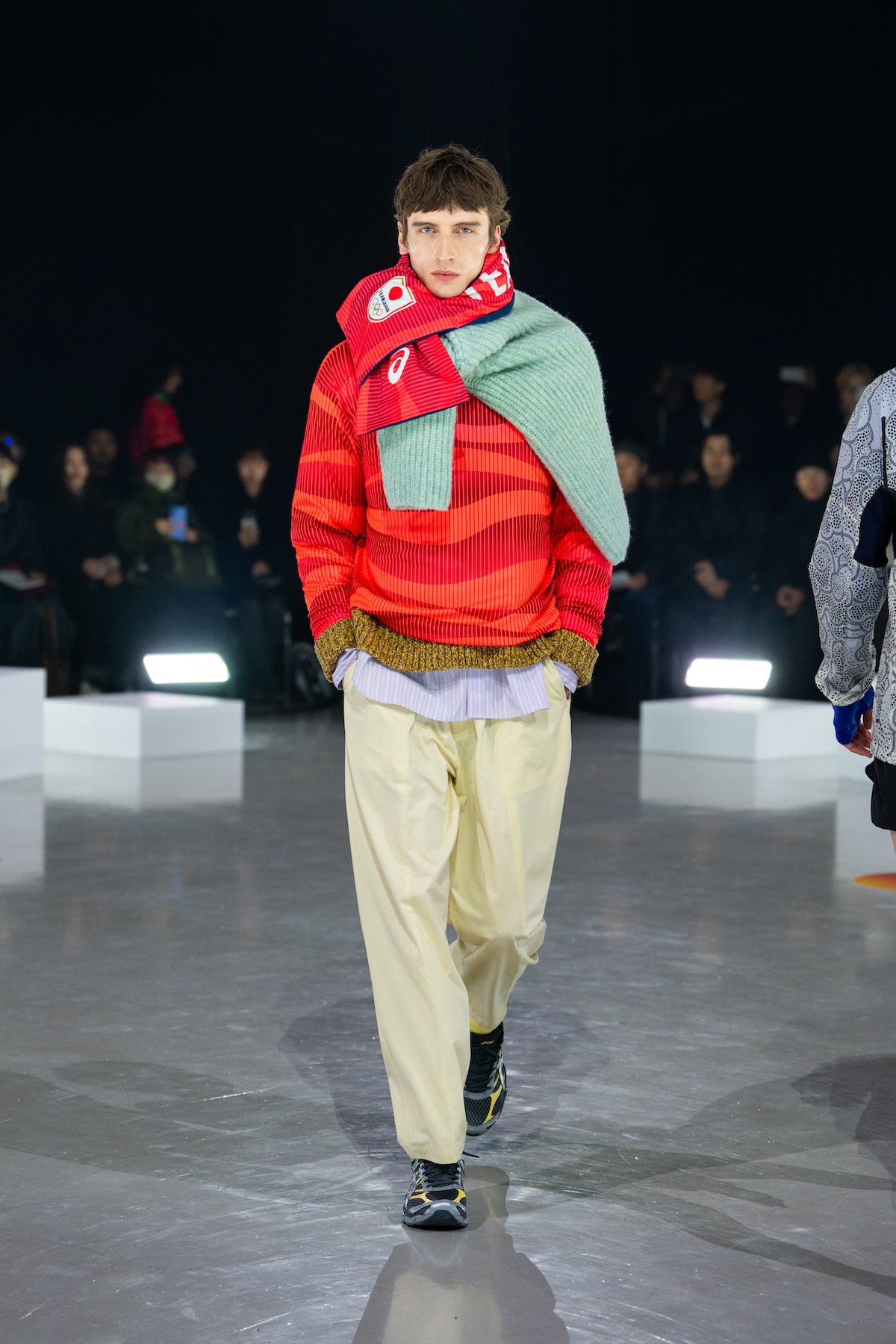 HONEYEE.COM | TEAM JAPAN へエールを、ASICS がショーを開催