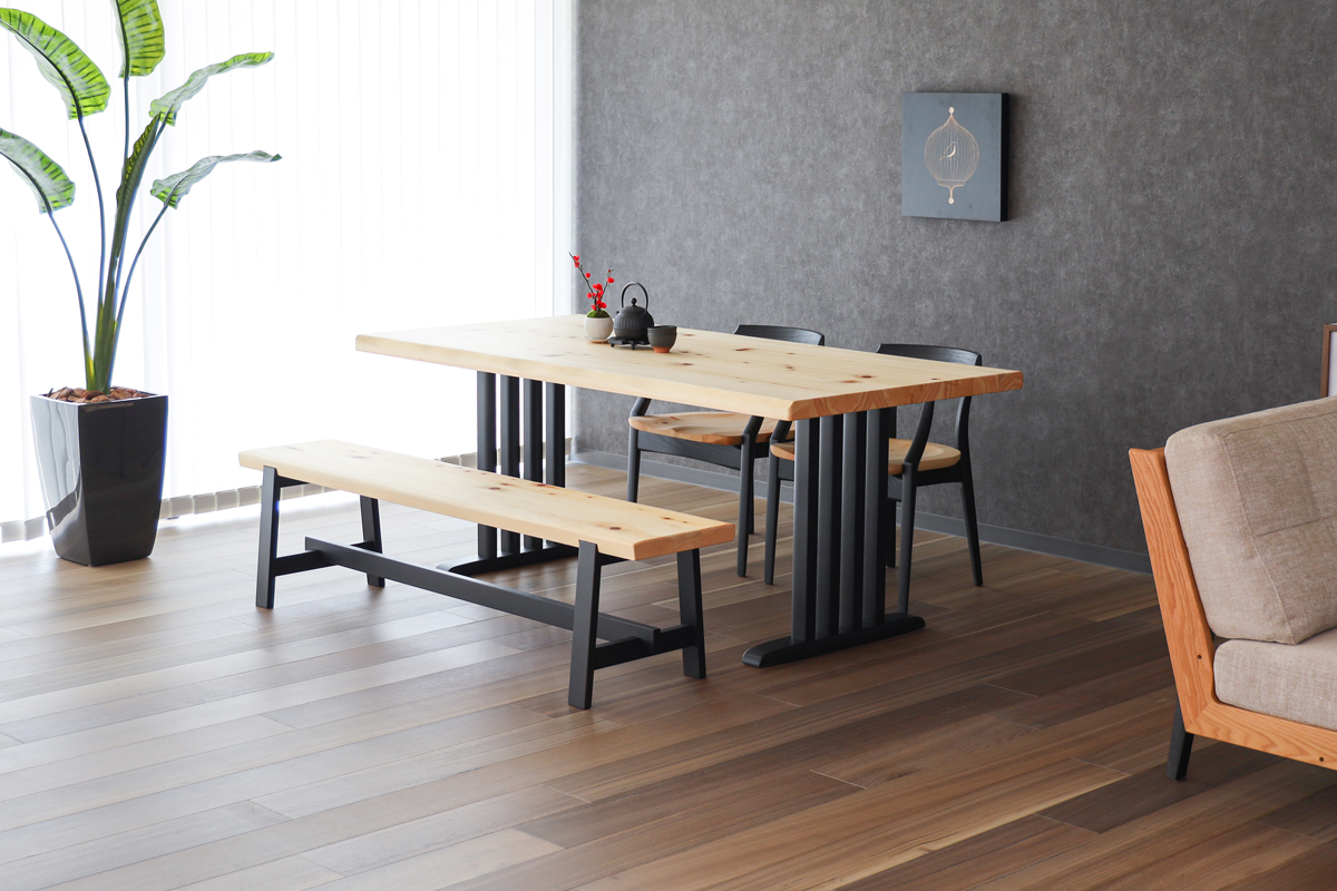 ibata直営 桧然 ダイニングテーブル木脚｜TABLE｜飛騨の家具/国産家具