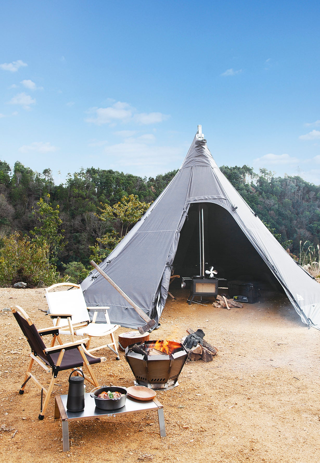 薪ストーブの設置を前提に設計したチムニーホール付き