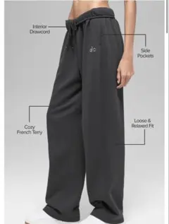 2026年最新】alo yoga パンツの人気アイテム - メルカリ