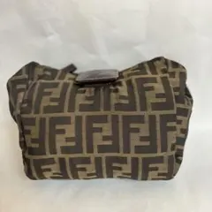 2026年最新】フェンディ ズッカ ポーチの人気アイテム - メルカリ