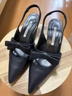 2026年最新】マノロブラニク ミュールの人気アイテム - メルカリ