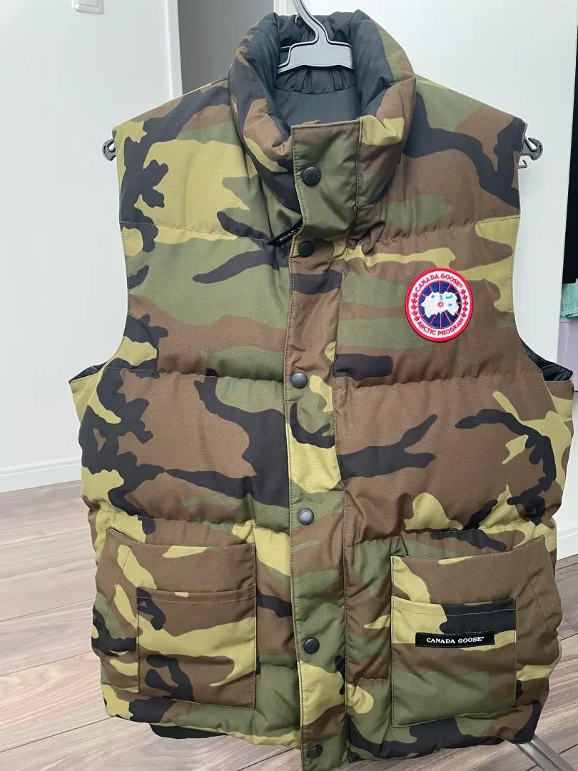 2026年最新】カナダグース 迷彩 ベストの人気アイテム - メルカリ