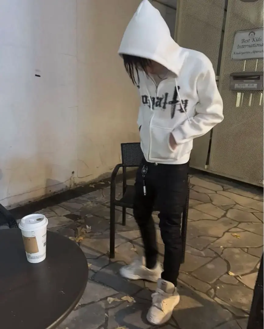 endlessmade ビーニーヤンパト着用