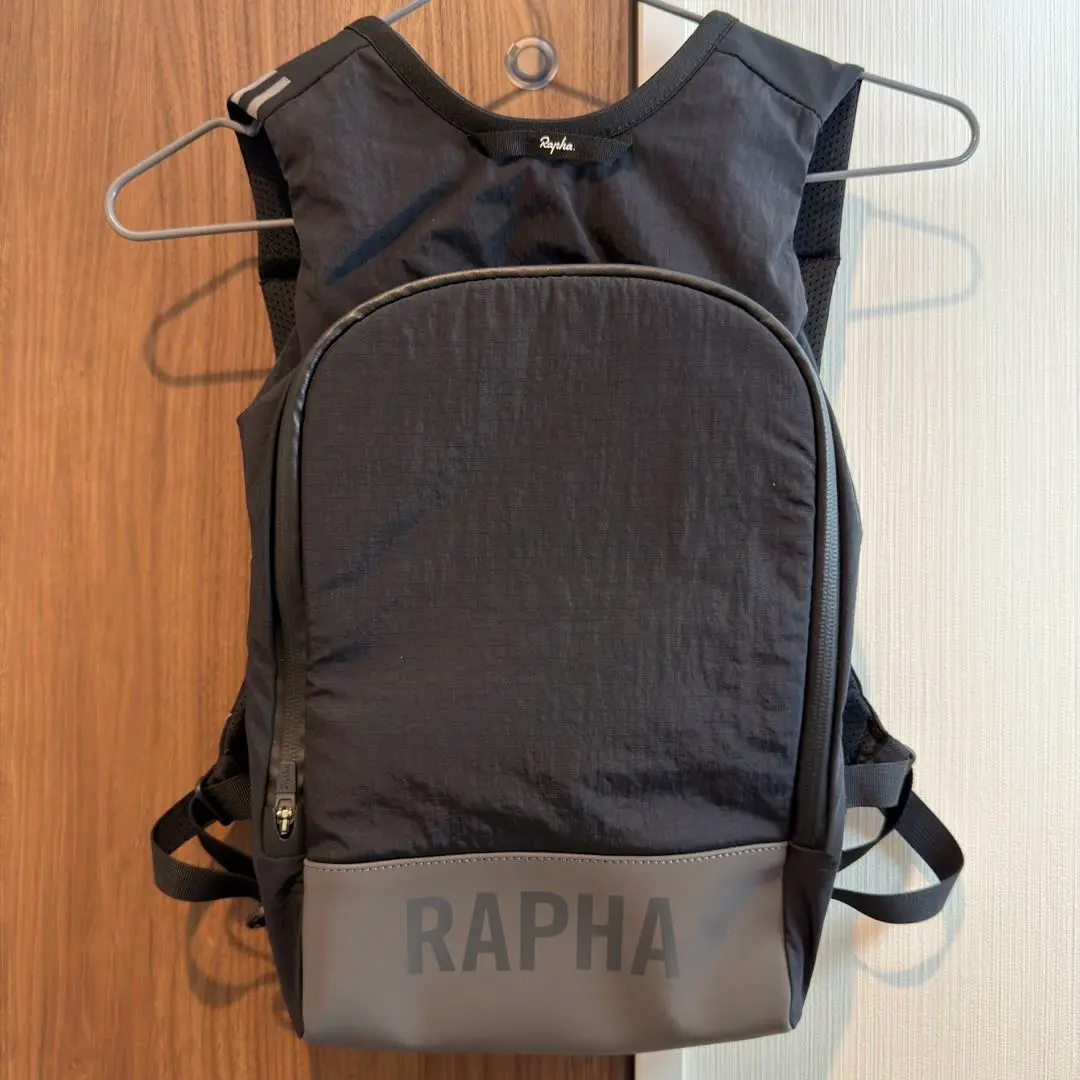 2026年最新】Rapha BACKPACKの人気アイテム - メルカリ