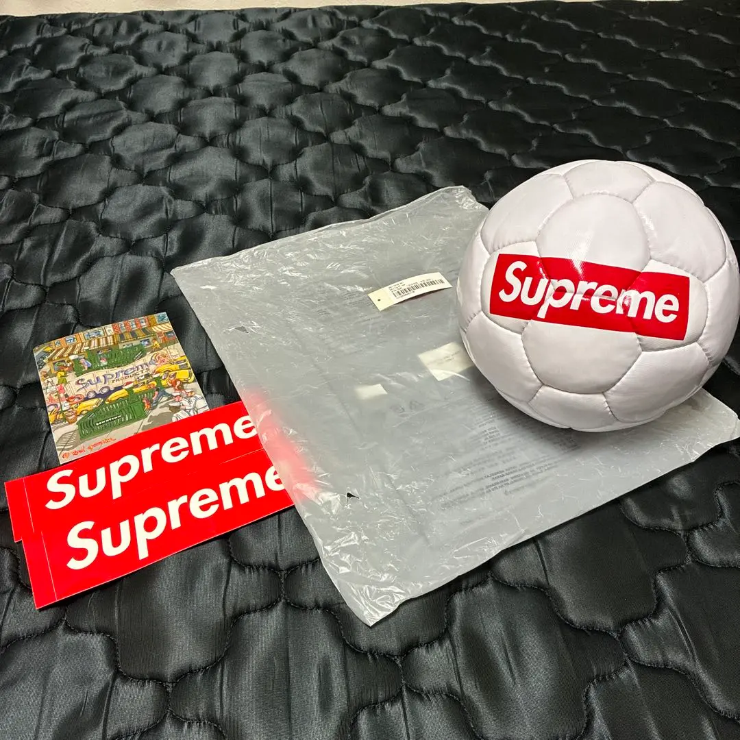 2026年最新】SUPREME umbro soccer ballの人気アイテム - メルカリ