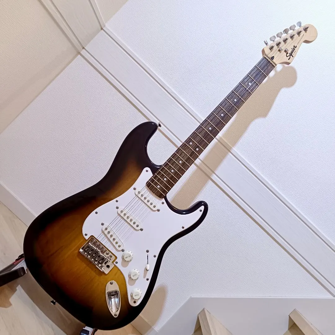 2026年最新】SQUIER ストラト サンバーストの人気アイテム - メルカリ