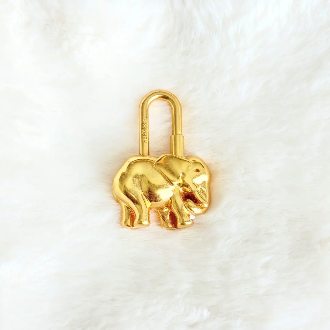 2026年最新】エルメス カデナ カタツムリの人気アイテム - メルカリ