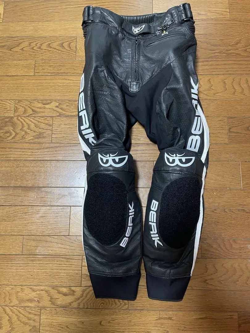 2026年最新】ベリック レザーパンツの人気アイテム - メルカリ