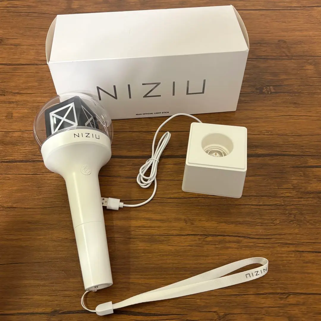 2026年最新】niziu ペンライト 2本の人気アイテム - メルカリ